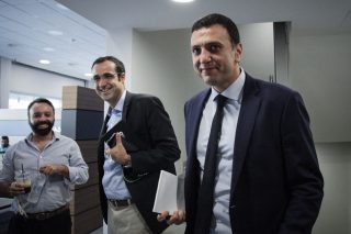 Επίθεση στην απασχόληση