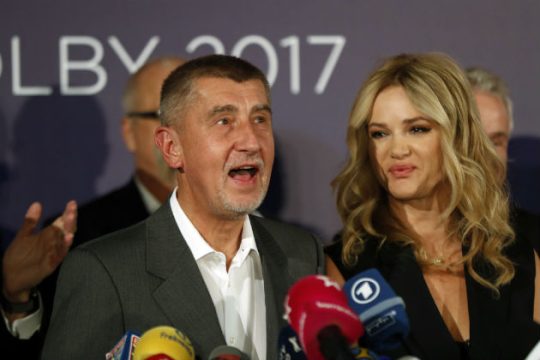 Δεξιά στροφή για την Τσεχία με τον Μπάμπις στο τιμόνι