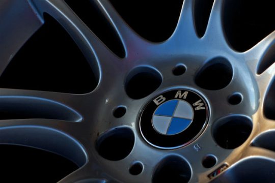Έλεγχος Ε.Ε. στα γραφεία της BMW για το καρτέλ αυτοκινητοβιομηχανιών