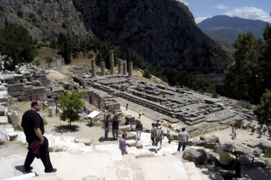Μετέωρη η εβδομαδιαία λειτουργία των Δελφών