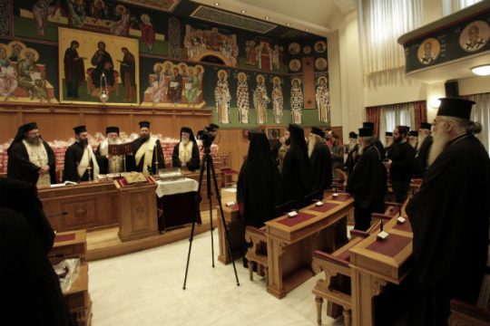 Προθεσμία για τους «ομοφυλόφιλους μητροπολίτες» σε Ραγκούση