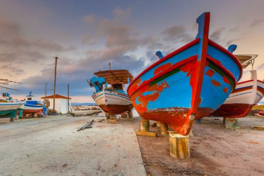Τρεχαντήρια και καραβόσκαρα στο Σαλόνι Παραδοσιακών Σκαφών Πόρου