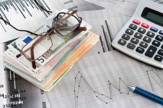 Καθαρίζουν τα… «κατακόκκινα»