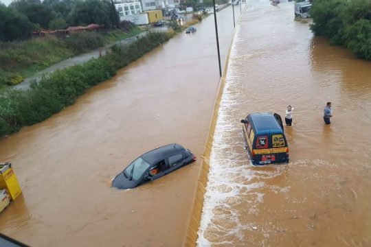 Κακοκαιρία στη δυτική Κρήτη, πλημμύρες και ζημιές στα Χανιά