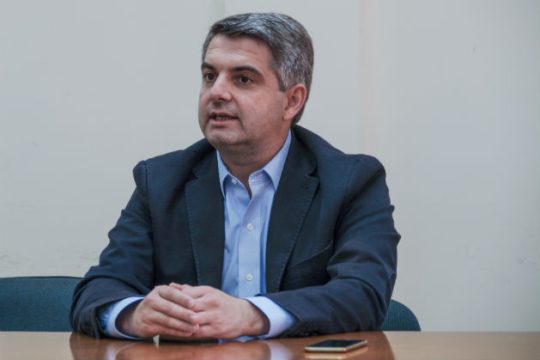 Αποσύρεται ο Κωνσταντινόπουλος από την κούρσα