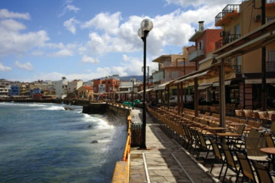 Χανιά: Νεκρή γυναίκα που έπεσε στο λιμάνι στο Κουμ Καπί