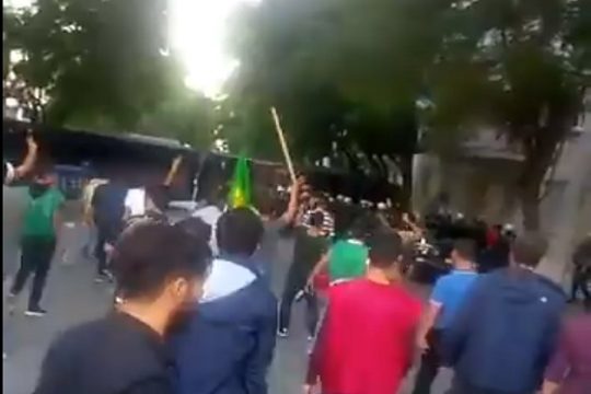 Σύλληψη ενός Κούρδου έξω από την Τουρκική πρεσβεία [ΒΙΝΤΕΟ]