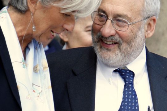 Καμπανάκι για «διατηρήσιμη ανάπτυξη» στην παγκόσμια οικονομία
