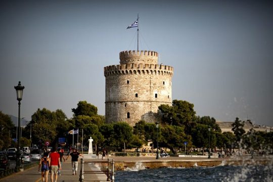 Νεκρός άνδρας έπειτα από πτώση από τον Λευκό Πύργο