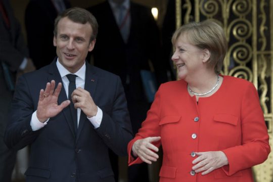Spiegel: Χωρίς Σόιμπλε, Μέρκελ-Μακρόν να ξαναχτίσουν την Ευρώπη