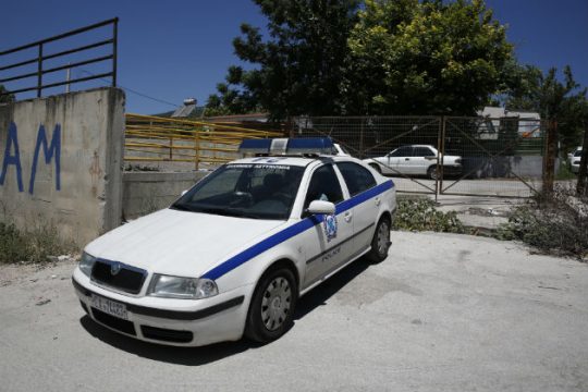 Αρχιφύλακας πιάστηκε στα πράσα με ηρωίνη
