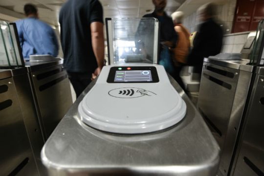 Ουρές για προσωποποιημένες κάρτες