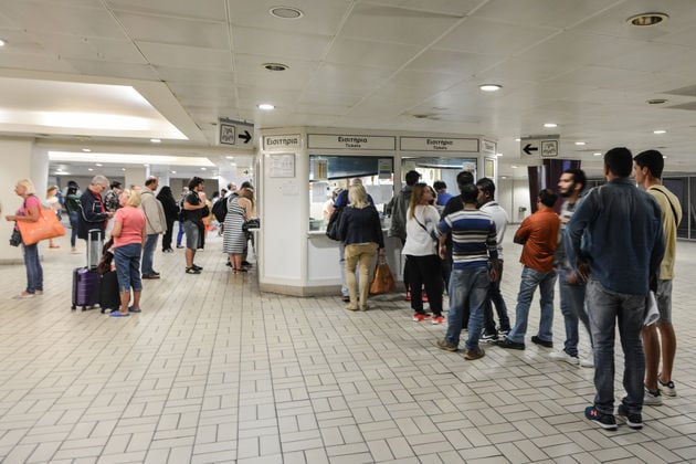 Πρεμιέρα με αγκάθια για το ηλεκτρονικό εισιτήριο