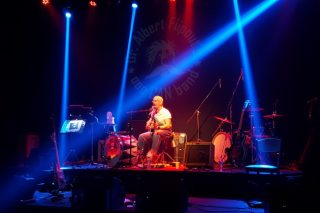 «Ο πυρήνας είναι πάντα τα blues, ο μανδύας είναι αυτός που αλλάζει»