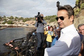 Οταν ο λαϊκισμός βολεύει