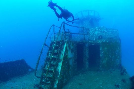 Κατάδυση μέσα στο «Αγία Ζώνη ΙΙ»