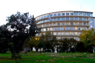 Επιτυχής συγκόλληση ακρωτηριασμένου χεριού σε ασθενή στο ΚΑΤ