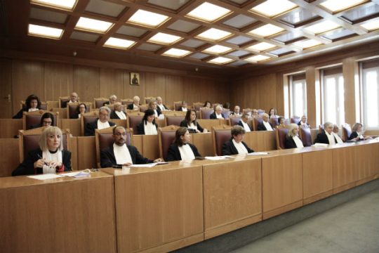 Μάχη χαρακωμάτων για το «πόθεν έσχες»