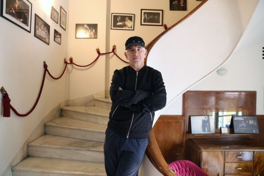 Ως πότε θα γελάμε με την ιστορία της κατσίκας του γείτονα;