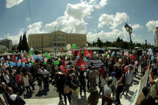 3,19 δισ. στους ΟΤΑ