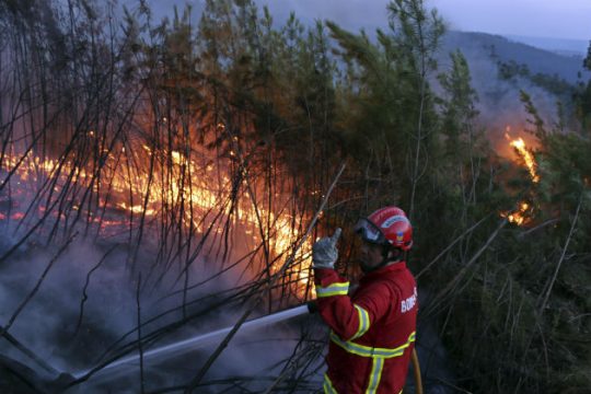 «Πύρινος διάβολος» στην Πορτογαλία