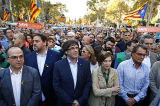 Αποφασίζομεν και διατάσσομεν για την Καταλονία