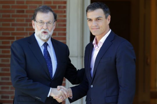 «Τριγμοί» στο Σοσιαλιστικό Κόμμα