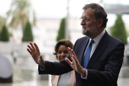 «Κάντε πίσω… για να μην έχουμε μεγαλύτερα δεινά»