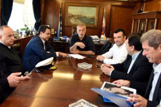 «Το υπ. Υγείας θα αποφασίσει τις κατάλληλες θάλασσες»