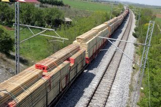 Οι Αυστριακοί στις ράγες… οι Ιταλοί στα κάγκελα