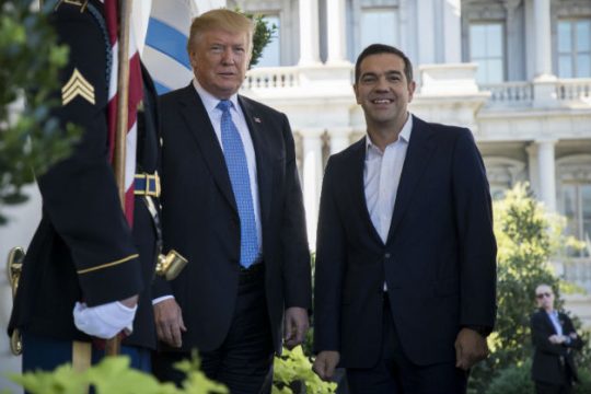 Στήριξη, προτροπές και… μπίζνες