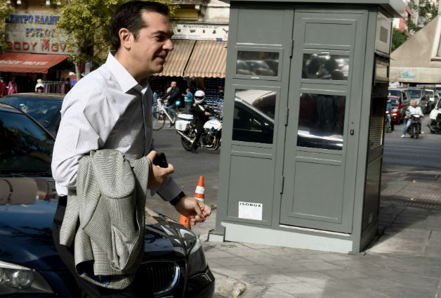 Επί τάπητος αξιολόγηση, προσφυγικό και F16