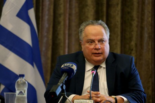 Ε.Ε… εν όπλοις