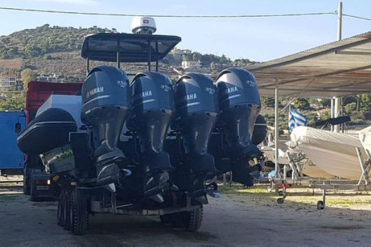 Εννιά συλλήψεις για χασίς δύο τόνων και όπλα