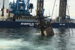 Σε εξέλιξη η ανέλκυση του «Αγ. Ζώνη ΙΙ»