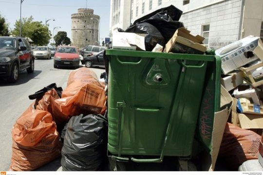 Πολιτική εκφοβισμού με… εξώδικα