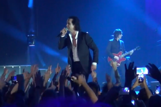 Η μεγαλειώδης συναυλία του Nick Cave σε 10 στιγμές