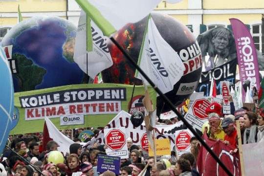 Διαδήλωση 25.000 ανθρώπων εν όψει της συνόδου για το κλίμα