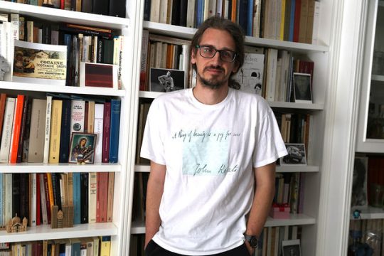 Ολάνθιστο μειδίαμα, αλάνθαστη χωρίστρα