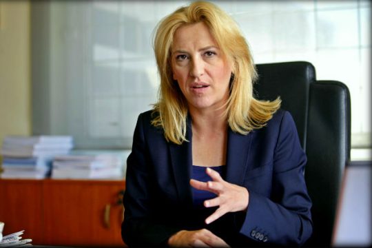 «Αν αποδειχτεί ότι υπάρχουν ευθύνες στις υπηρεσίες της Περιφέρειας, είμαι έτοιμη να αναλάβω την ευθύνη»