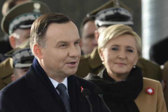 Στην Αθήνα ο Πολωνός πρόεδρος για επαφές με την ελληνική ηγεσία