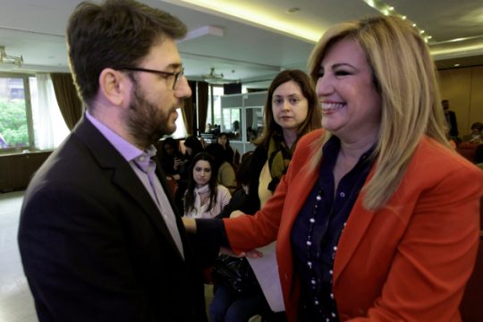 Πρωτιά για Γεννηματά, στον β’ γύρο με τον Ανδρουλάκη