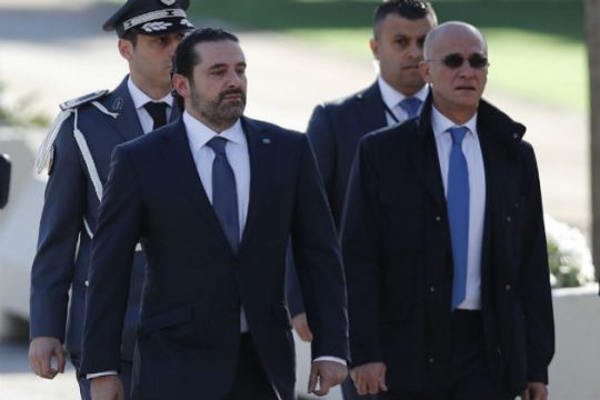 Παραίτηση σε… αναμονή