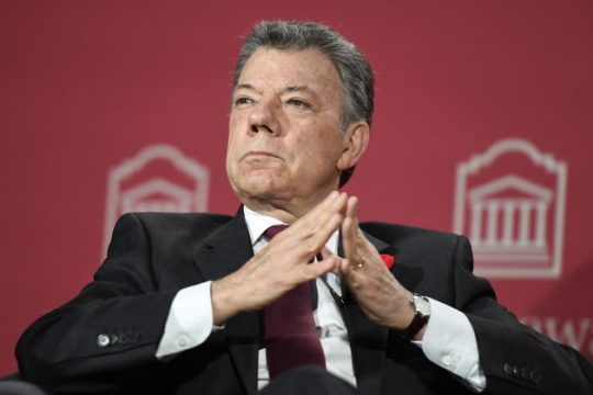 «Αφοπλίζοντας» τη συμφωνία με τους παλιούς αντάρτες των FARC