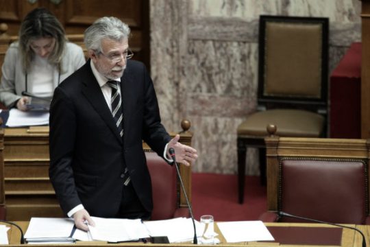 Τετ-α-τετ Κοντονή με Μώραλη για τα δικαστήρια Πειραιά