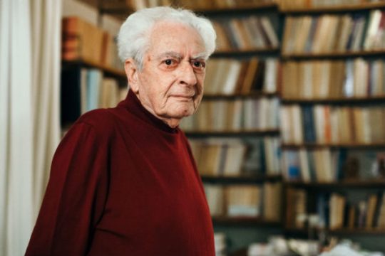 Πέθανε ο ιστορικός Βασίλης Κρεμμυδάς