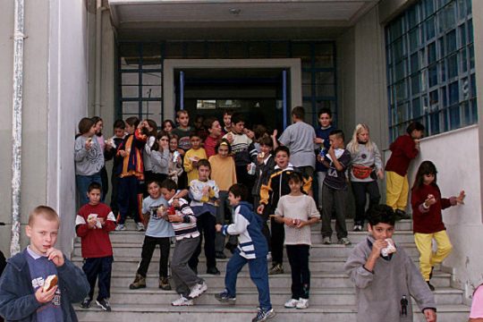 Μαθήματα… καταναλωτισμού σε μαθητές Δημοτικού