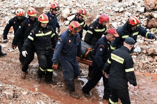 Ακόμη τρεις νεκροί, 19 τα θύματα