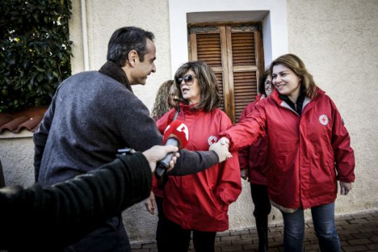 Στην πληγείσα Μάνδρα ο Κυριάκος Μητσοτάκης