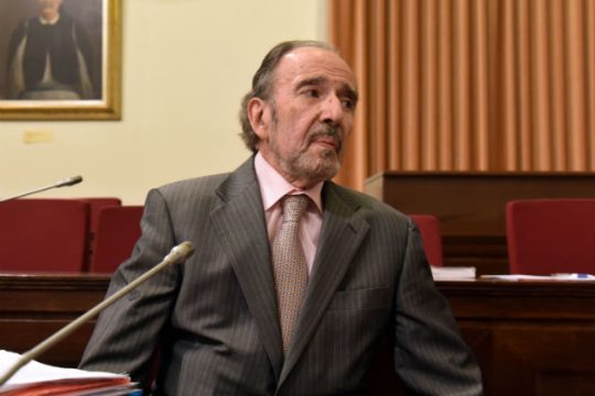 Σε δίκη για κακούργημα ο Ανδρ. Μαρτίνης και η σύζυγός του